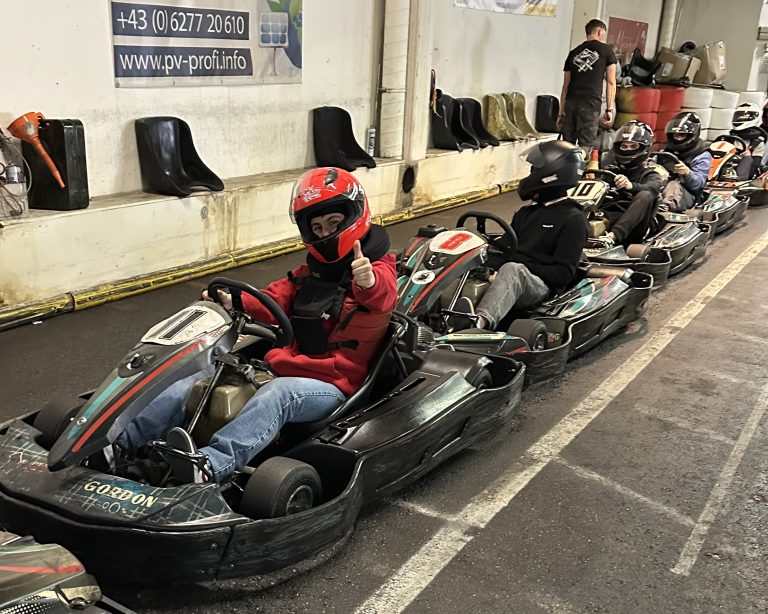 Kartfahren am Gemeinschaftswochenende